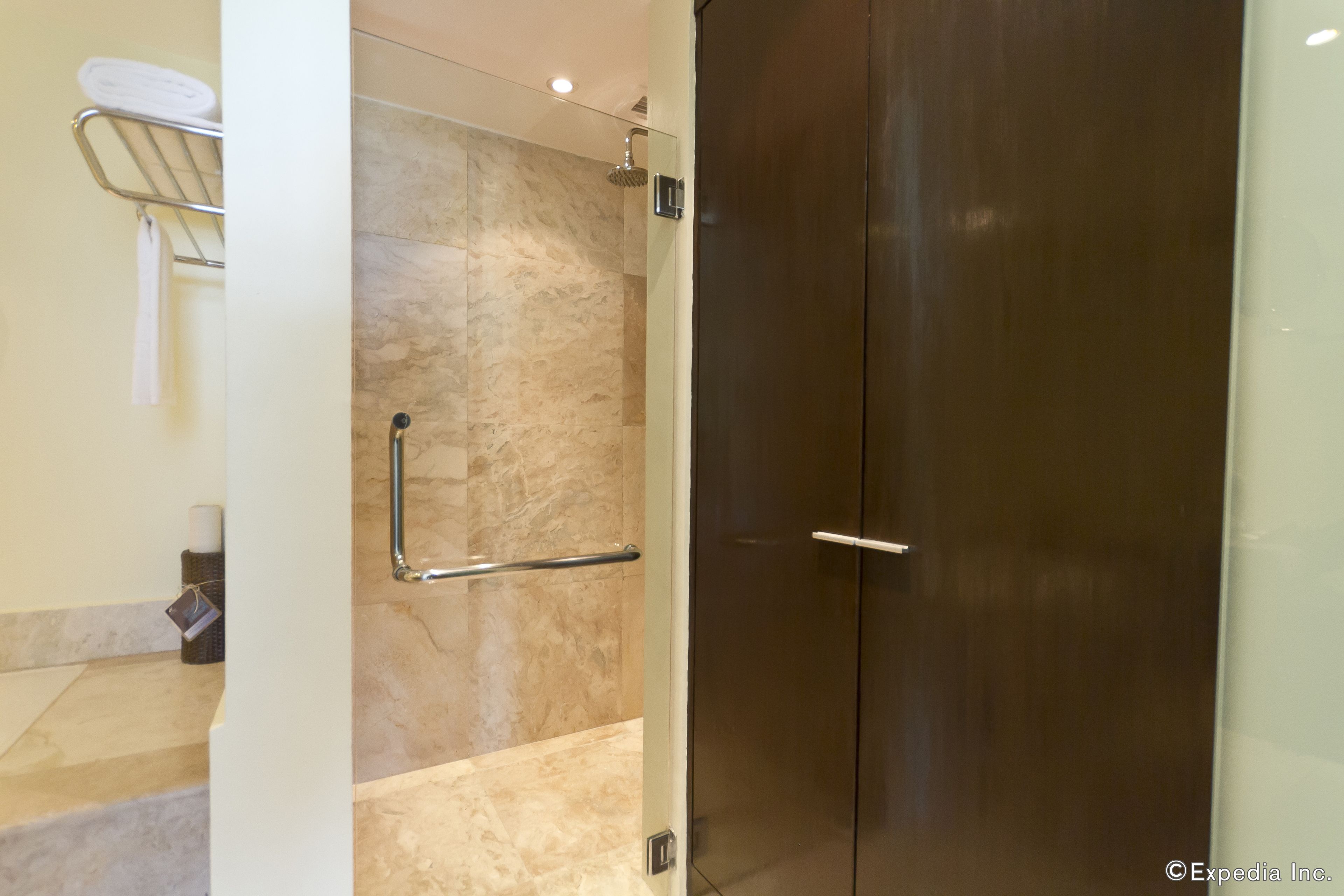 Foto - Waterfront Cebu City Hotel & Casino