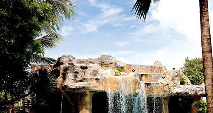 Waterfront Cebu City Hotel & Casino