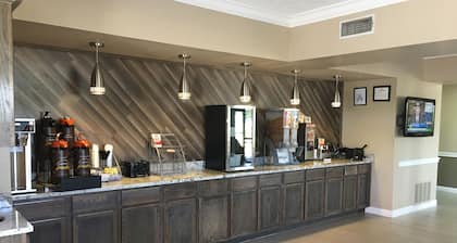 Super 8 by Wyndham Jackson/Ridgeland