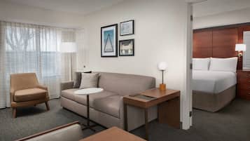 Escrivaninha, quartos à prova de som, ferros/tábuas de passar roupa