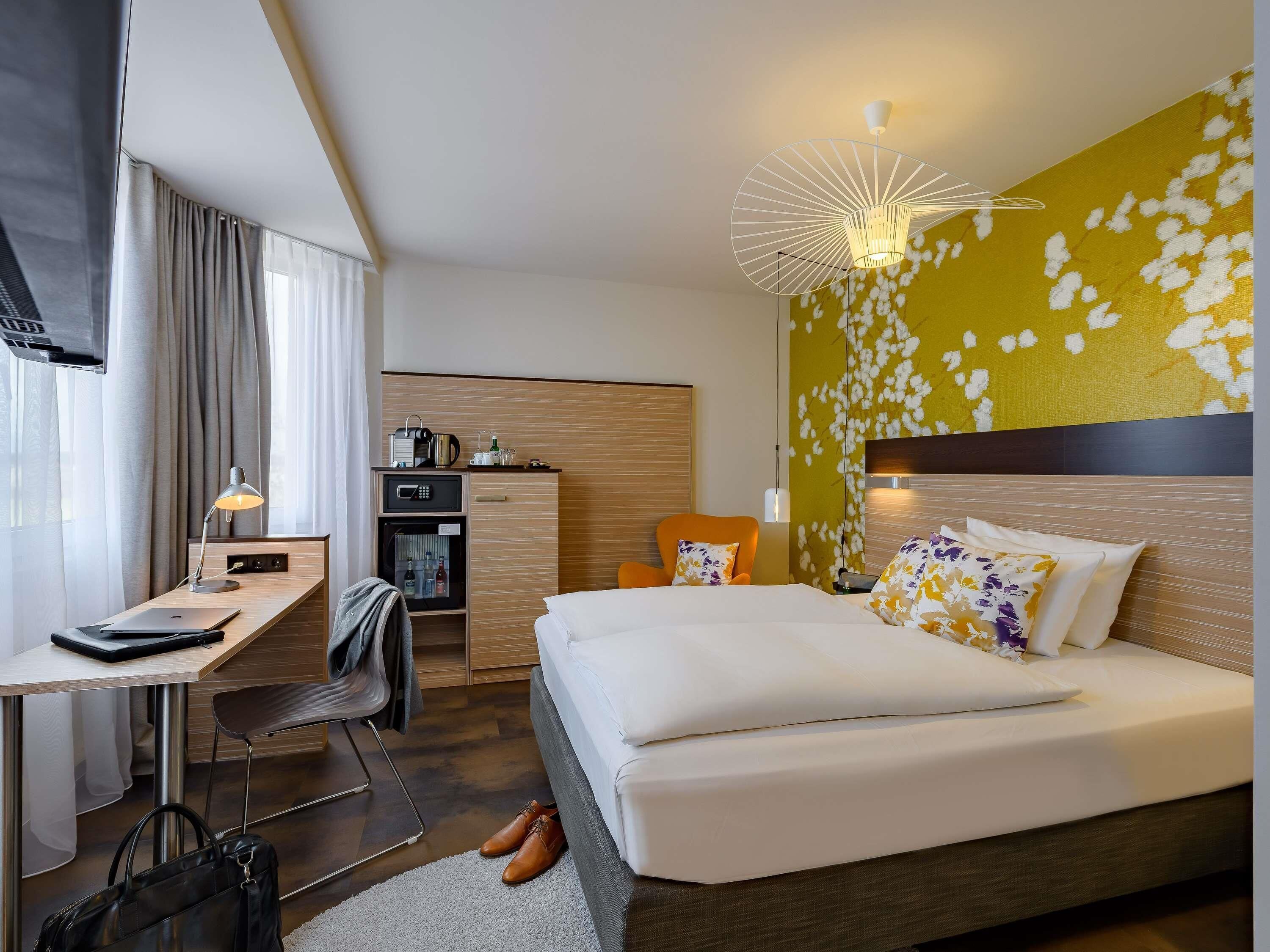 Privilege, Zimmer, 1 Queen-Bett | Allergikerbettwaren, kostenlose Minibar, Zimmersafe, Schreibtisch