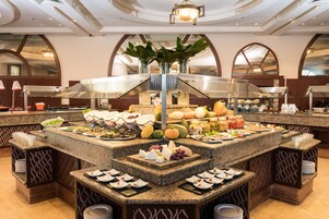 Desayuno buffet los días de semana (ILS 80 por persona)