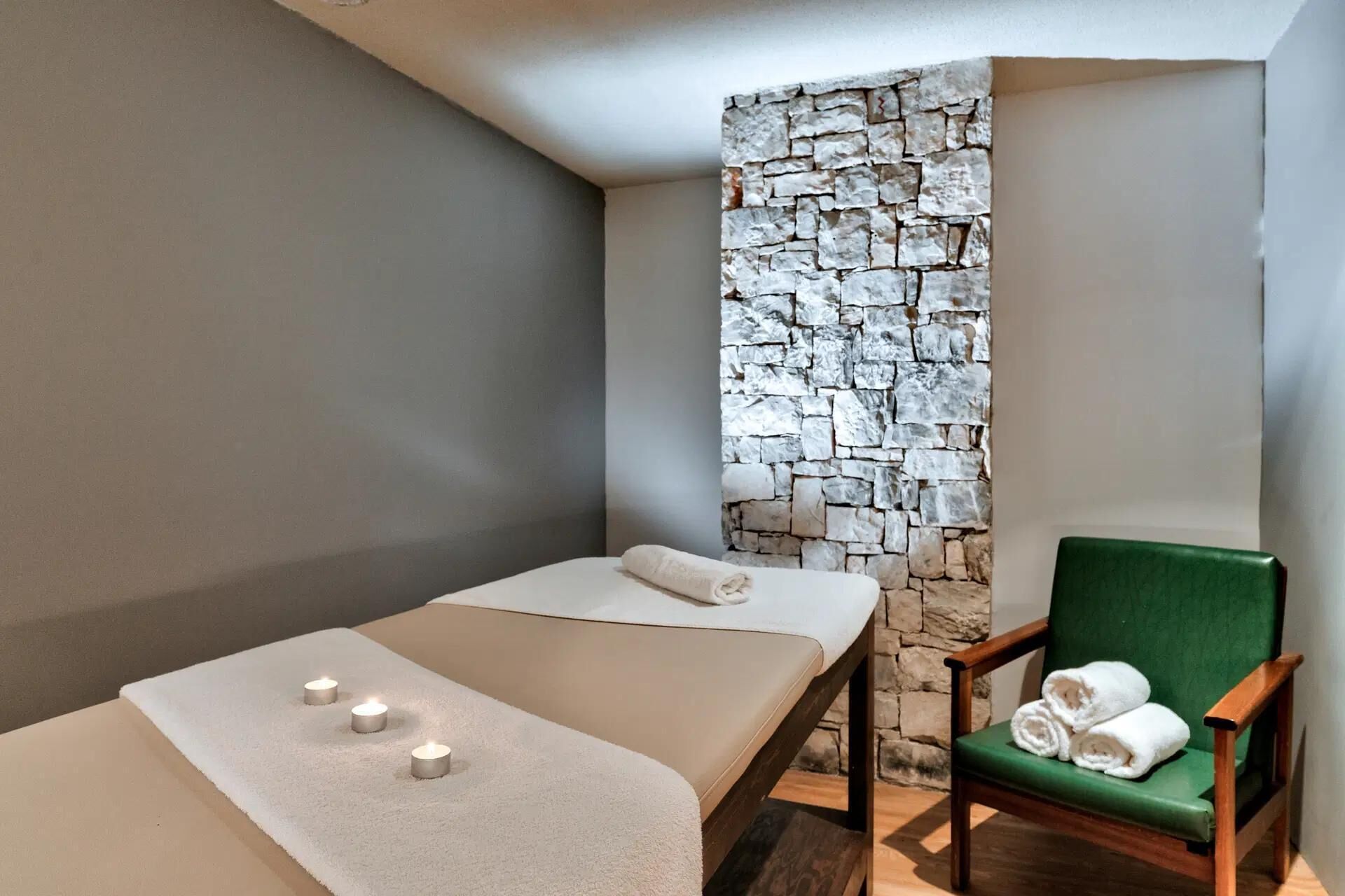 Minibar, in-room safe, soundproofing, free WiFi