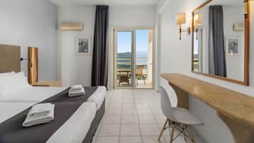 Minibar, in-room safe, soundproofing, free WiFi