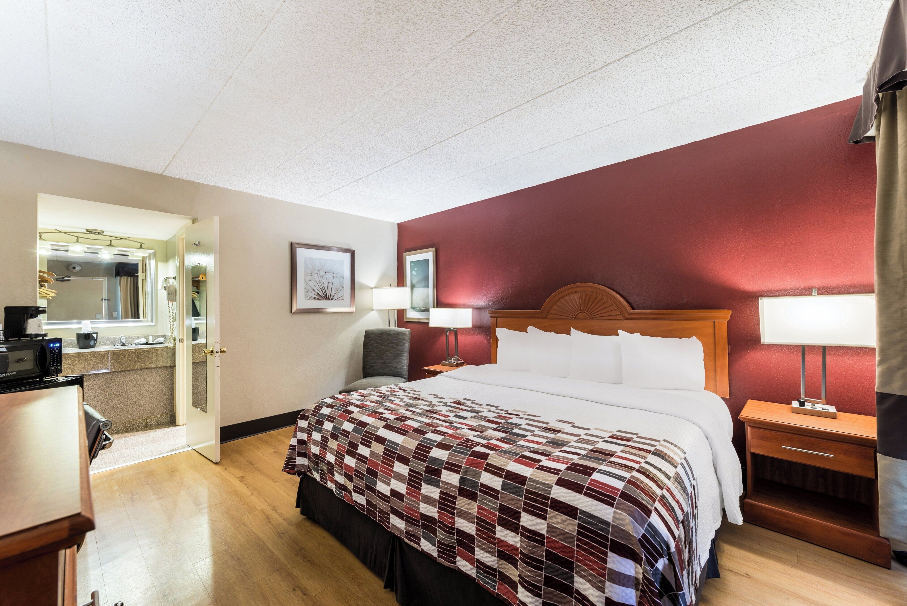 Photo - Red Roof Inn Morton Grove