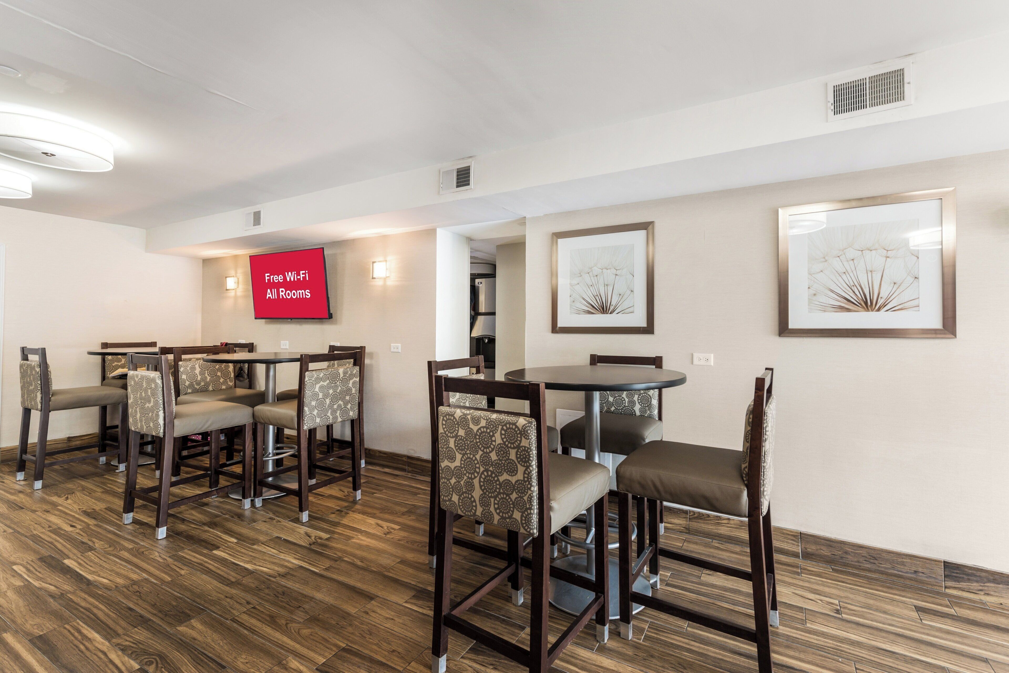 Photo - Red Roof Inn Morton Grove