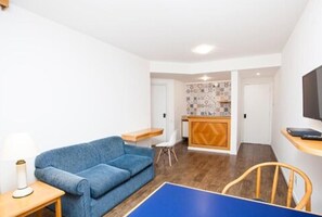 TV - Travel Inn Conde Luciano (Sao Paulo)