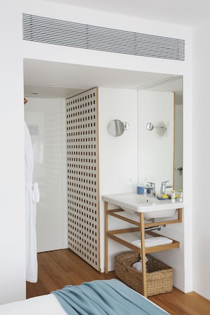 Double or Twin Room, City View | Room amenity
