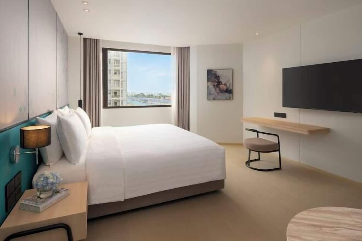 In-room safe, desk, blackout curtains, soundproofing