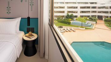 Premier Room, 1 King Bed, Pool View | View from room