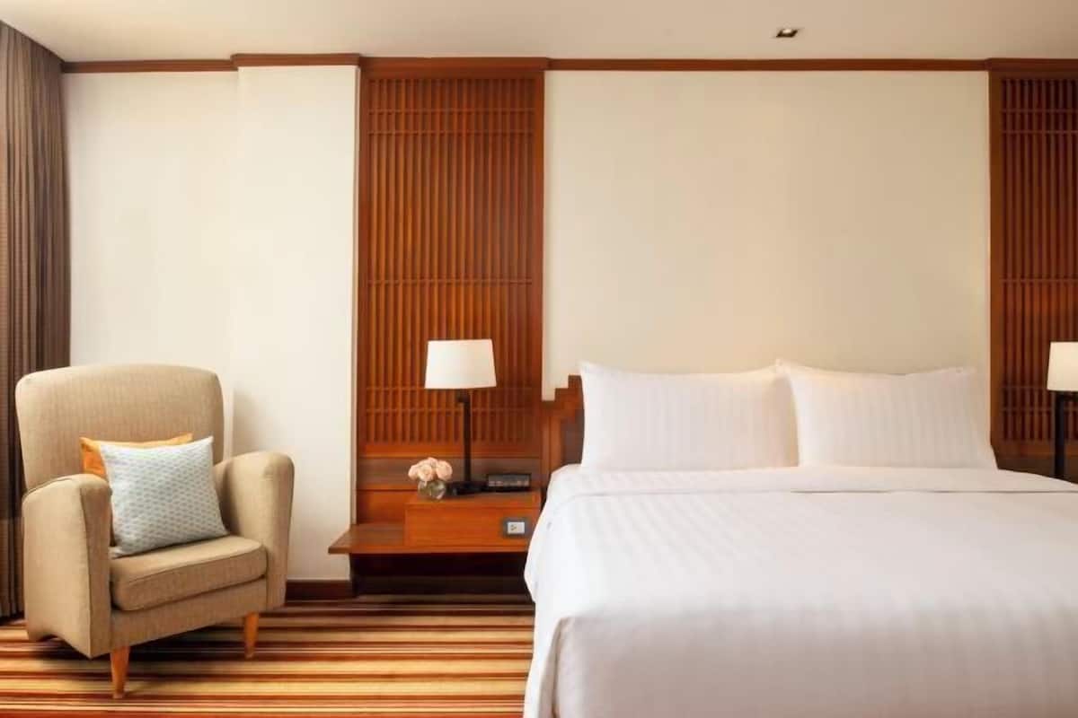 In-room safe, desk, blackout curtains, soundproofing