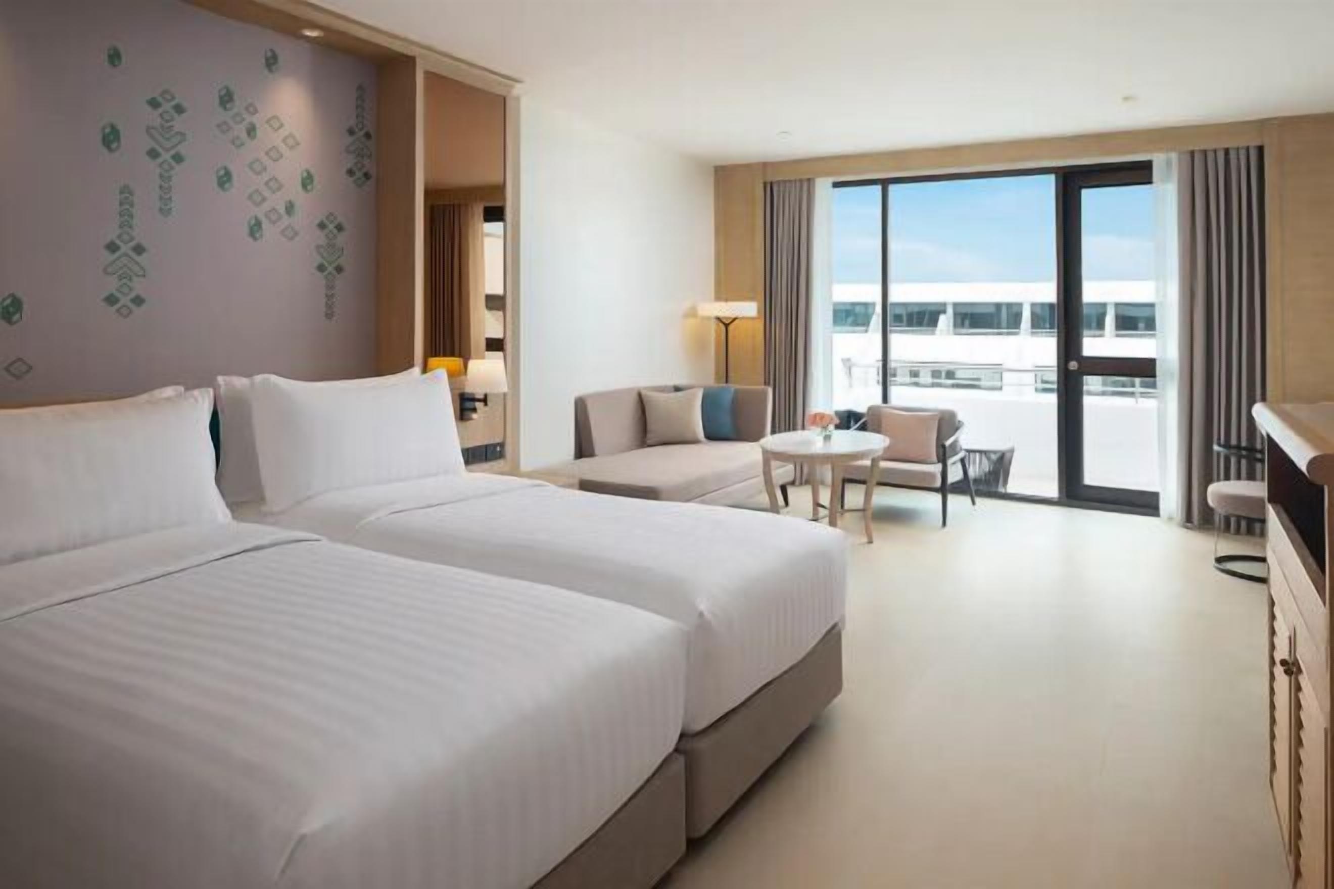 In-room safe, desk, blackout drapes, soundproofing