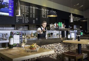 Bar (in der Unterkunft)