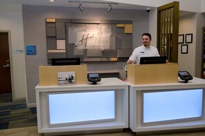 Mostrador de check-in y check-out