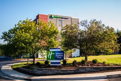 Holiday Inn Express & Suites Blacksburg - University Area, an IHG Hotel