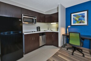Suite, 1 cama de matrimonio grande (Extra Floor Space) | Servicio de la habitación