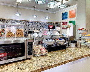 Desayuno buffet incluido todos los días 