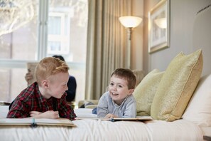 Superior Family (2 Queen beds) | Desk, iron/ironing board, free WiFi, bed sheets - Coldra Court Hotel by Celtic Manor (Newport)