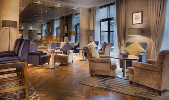 Breakfast and lunch served