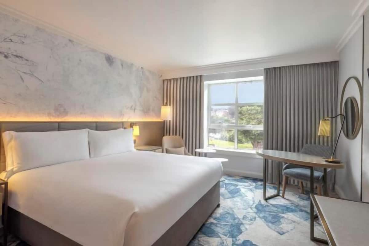 In-room safe, desk, laptop workspace, blackout drapes