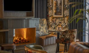 Serves breakfast and lunch - Hilton Dublin (Dublin)