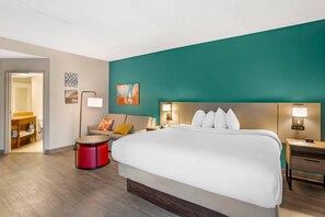 Suite, 1 King Bed, Non Smoking