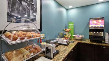 Free daily continental breakfast