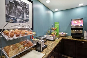 Desayuno continental incluido todos los días