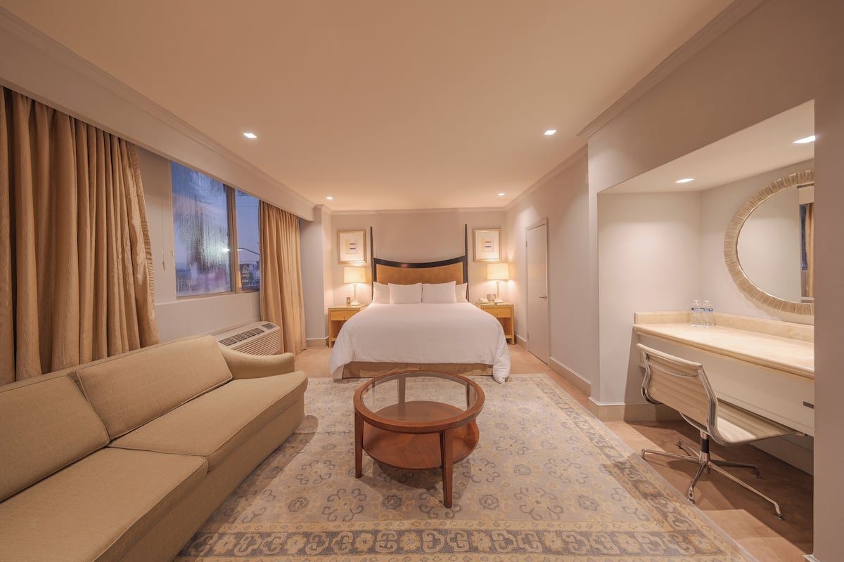 executive room | living area | 25-inch tv with cable channels