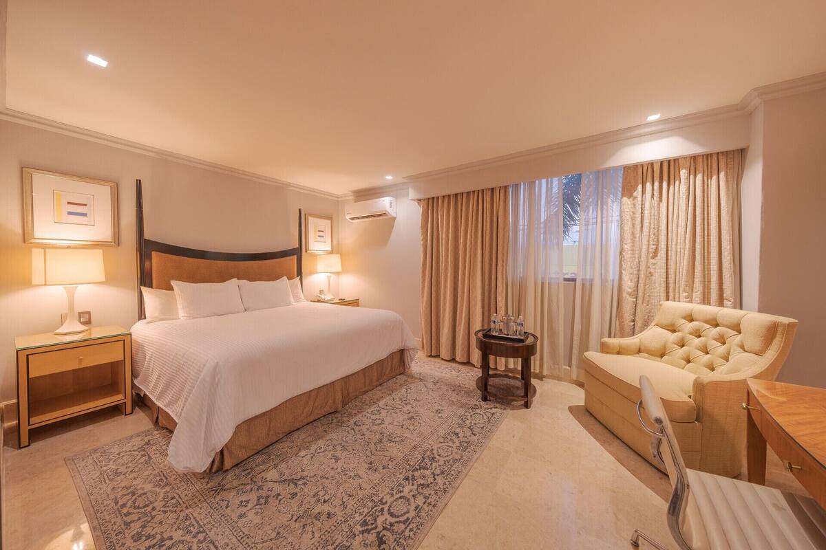 2 bedrooms, premium bedding, down duvets, Select Comfort beds