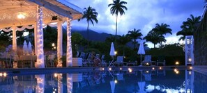 حمّام سباحة خارجي