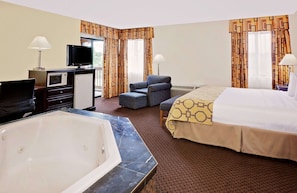 Suite, 1 King-Bett | Hochwertige Bettwaren, Schreibtisch, laptopgeeigneter Arbeitsplatz