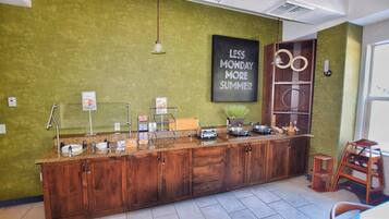 Desayuno continental incluido todos los días