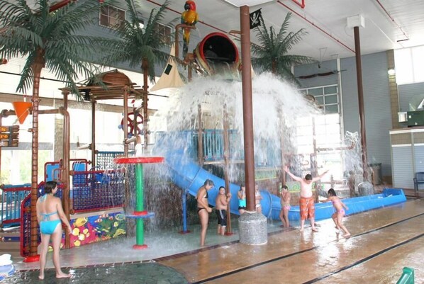 Indoor pool, seasonal outdoor pool, sun loungers
