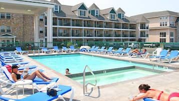 Indoor pool, seasonal outdoor pool, sun loungers