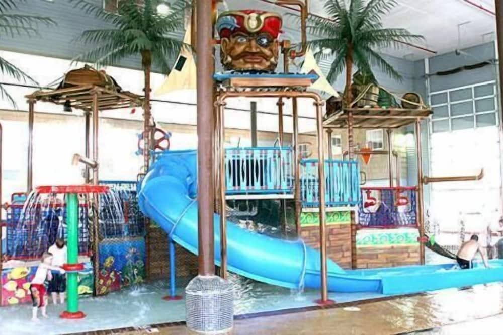 Crown Choice Inn & Suites Lakeview & Waterpark