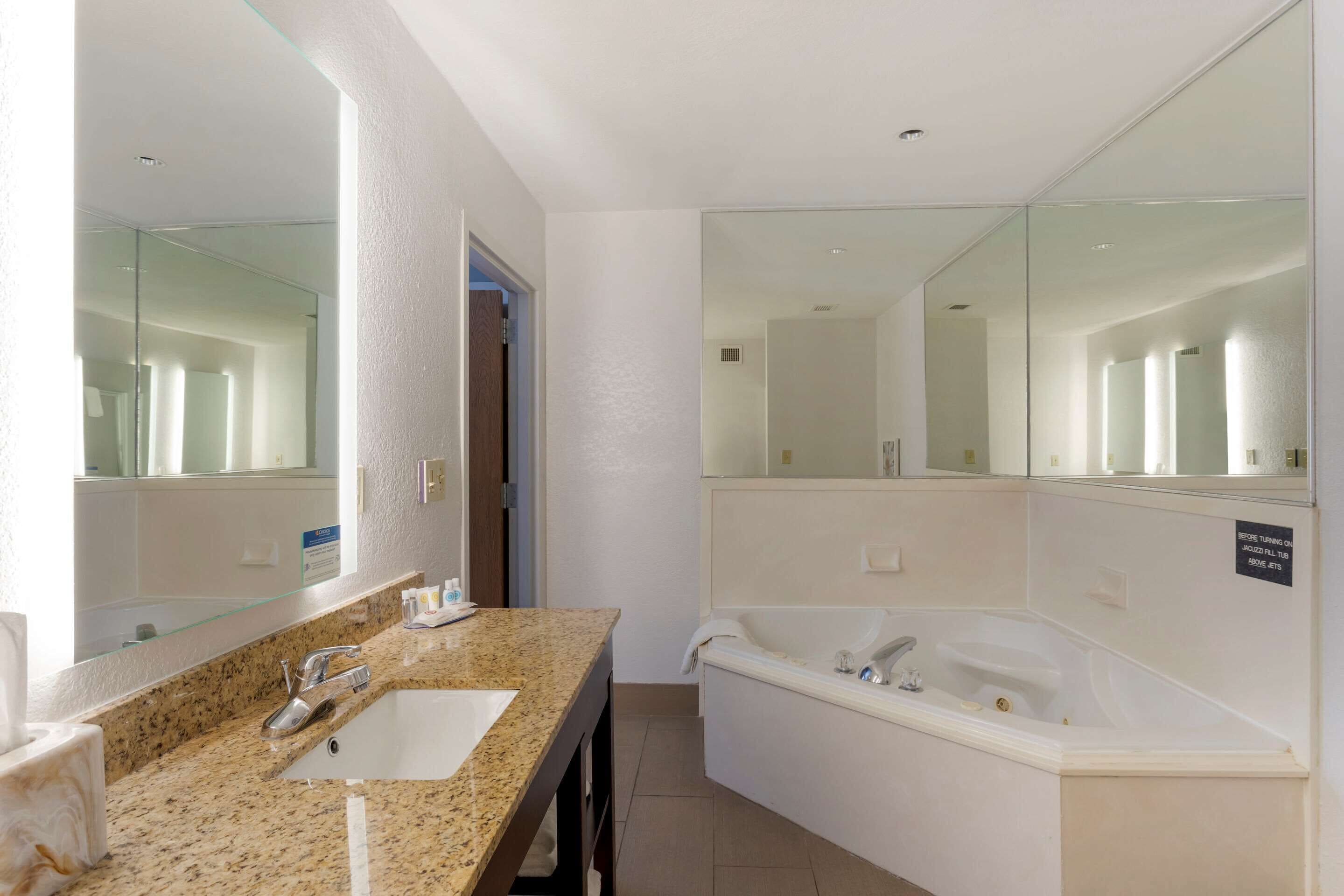 in-room safe, iron/ironing board, free wifi, bed sheets