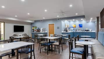 Café da manhã com buffet grátis