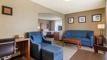 スイート 禁煙 | デスク、アイロン / アイロン台、可動式ベッド、WiFi (無料)