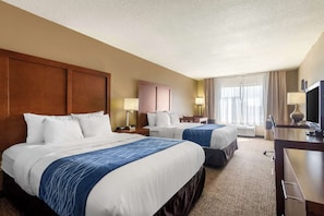Standard Room, 2 Queen Beds, Non Smoking | Desk, iron/ironing board, rollaway beds, free WiFi - Comfort Inn & Suites Pittsburg KS (Pittsburg)