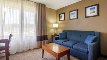 Sviitti, 1 suuri parisänky, tupakointi kielletty (Efficiency) | Työpöytä, silitysrauta/-lauta, lisävuoteet, ilmainen Wi-Fi