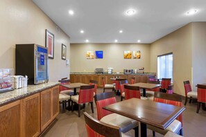 Free daily continental breakfast 