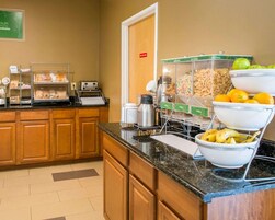 Desayuno bufé gratuito y diario