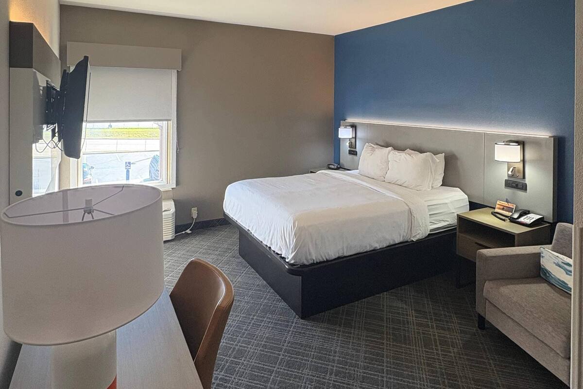 Room, 1 King Bed with Sofa bed, Accessible, Non Smoking (Efficiency, Upgrade) | Desk, laptop workspace, blackout drapes, soundproofing