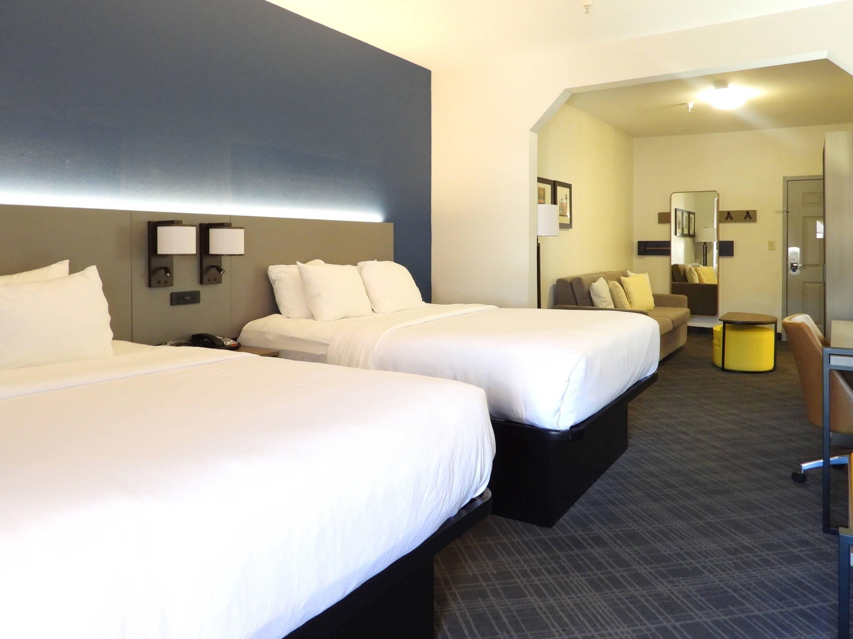 書桌、手提電腦工作空間、遮光窗簾/窗簾、隔音