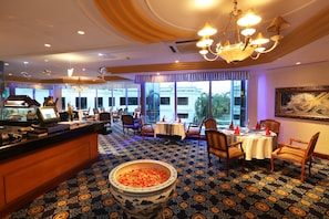 Daily buffet breakfast (INR 1150 per person)
