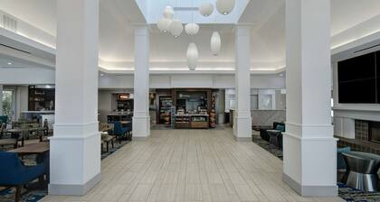 Hilton Garden Inn Detroit Metro Airport