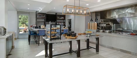 Daily continental breakfast (USD 15.00 per person)