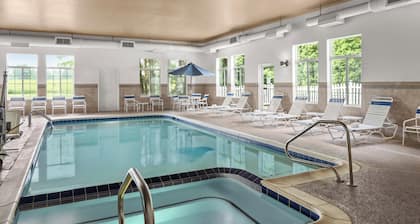 Holiday Inn Express & Suites New Buffalo by IHG