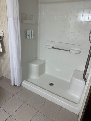 Room, 1 Queen Bed, Accessible, Non Smoking | Blackout drapes, iron/ironing board, bed sheets